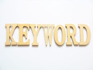 初心者でも簡単！SEOキーワード選定の5ステップと具体的な方法を解説